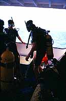 Geared Up Diver; fertig zum Tauchen